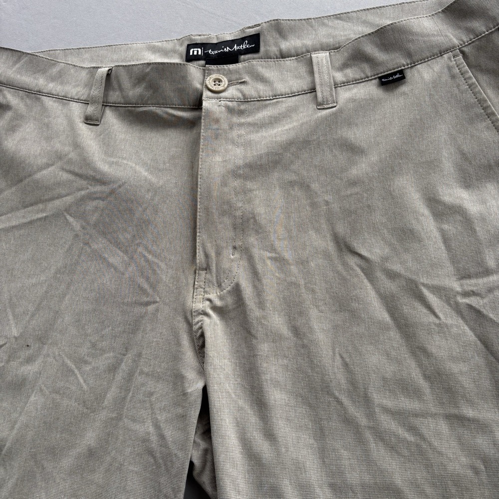 Travis‎ Mathew Shorts Mens 38 Khaki Performance Golf Chino Stretch Flat Front